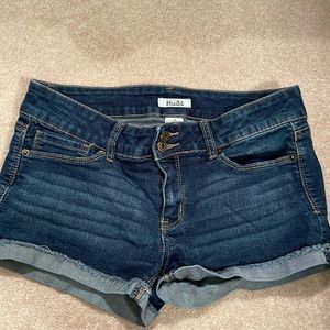 Mudd dark wash short shorts